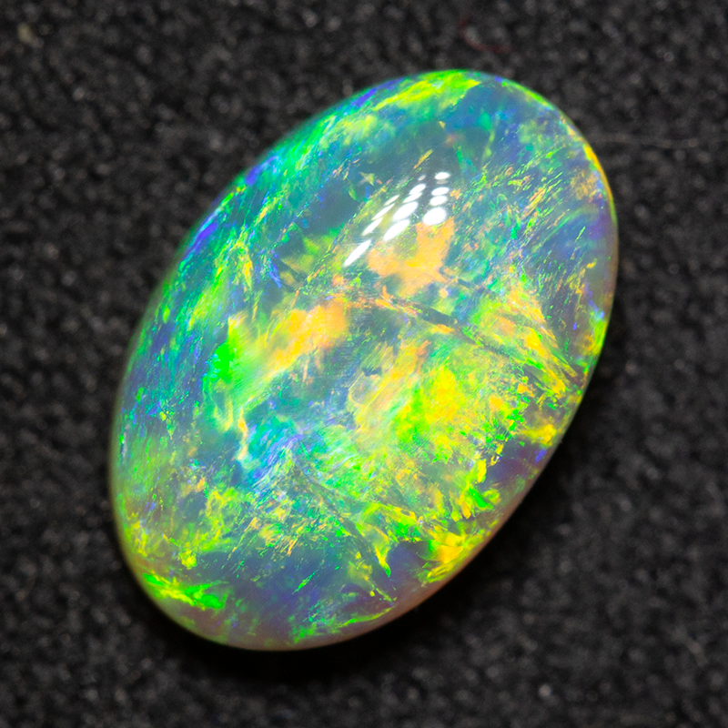 2.18 ct crystal opal 10.9x7.1x4.4mm