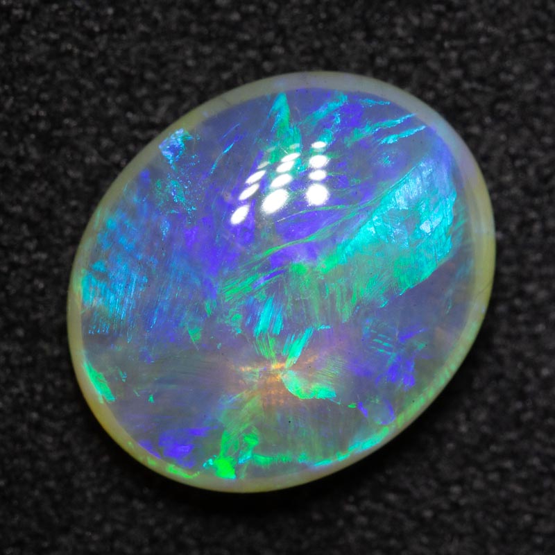 2.27 ct crystal opal 10.8x9x3.8mm