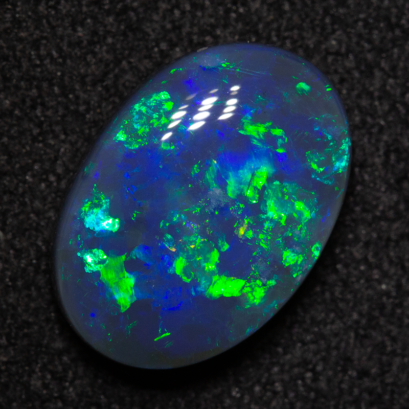 2.34 ct black opal 11.3x8x3.8mm