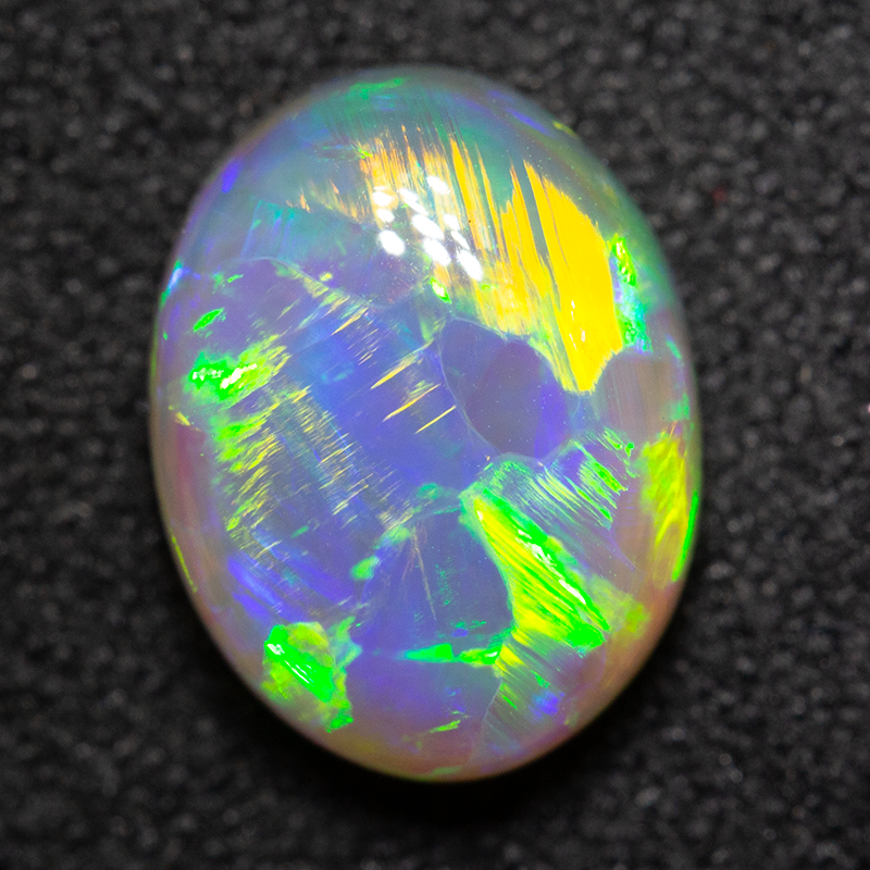 2.45 ct crystal opal 10.3x7.9x4.7mm