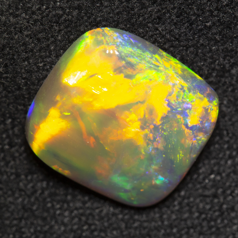 2.46 ct crystal opal 10.2x9.7x3.6mm