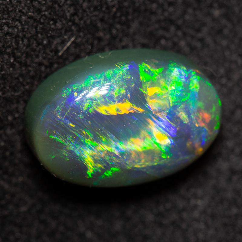 2.62 ct black opal 10.7x7.1x5.1mm
