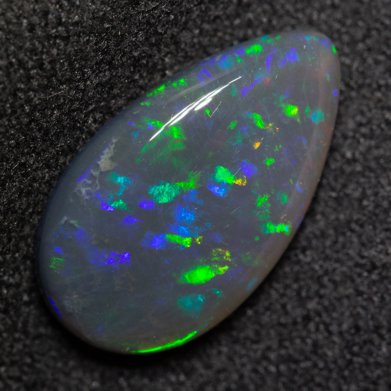 2.70 ct black opal 14.4x8.3x3.7mm
