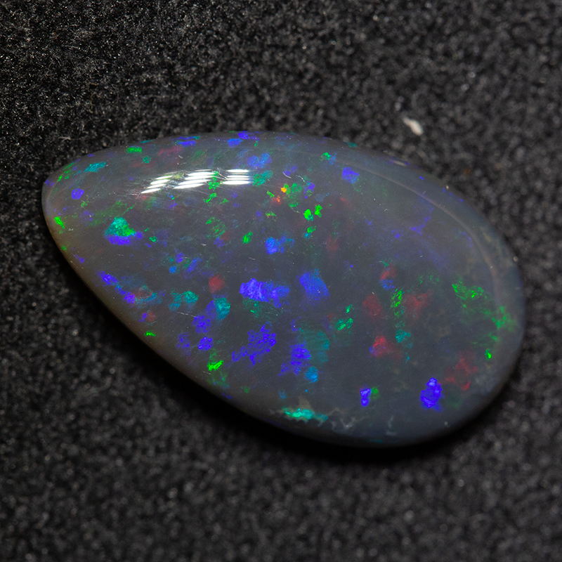 2.70 ct black opal 14.4x8.3x3.7mm