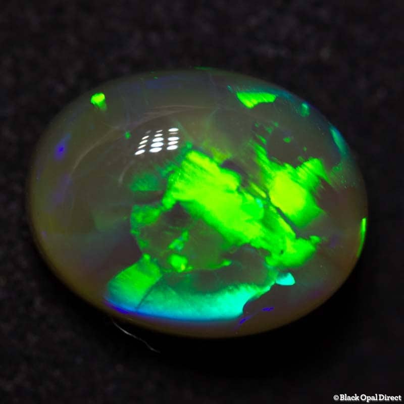 2.70ct dark crystal opal1