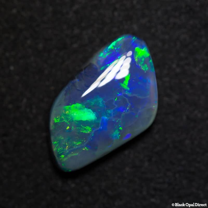 3.28 ct black opal baroque 15.5x9x3.5mm