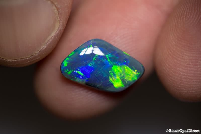 3.28 ct black opal baroque 15.5x9x3.5mm