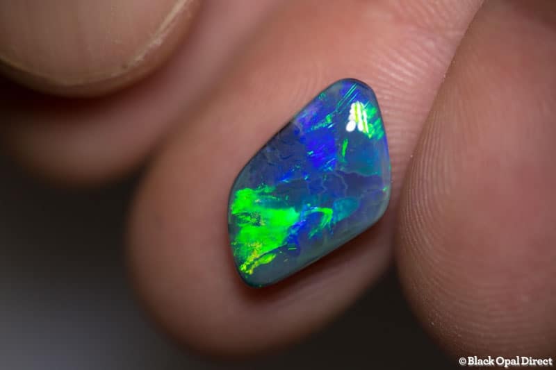 3.28 ct black opal baroque 15.5x9x3.5mm