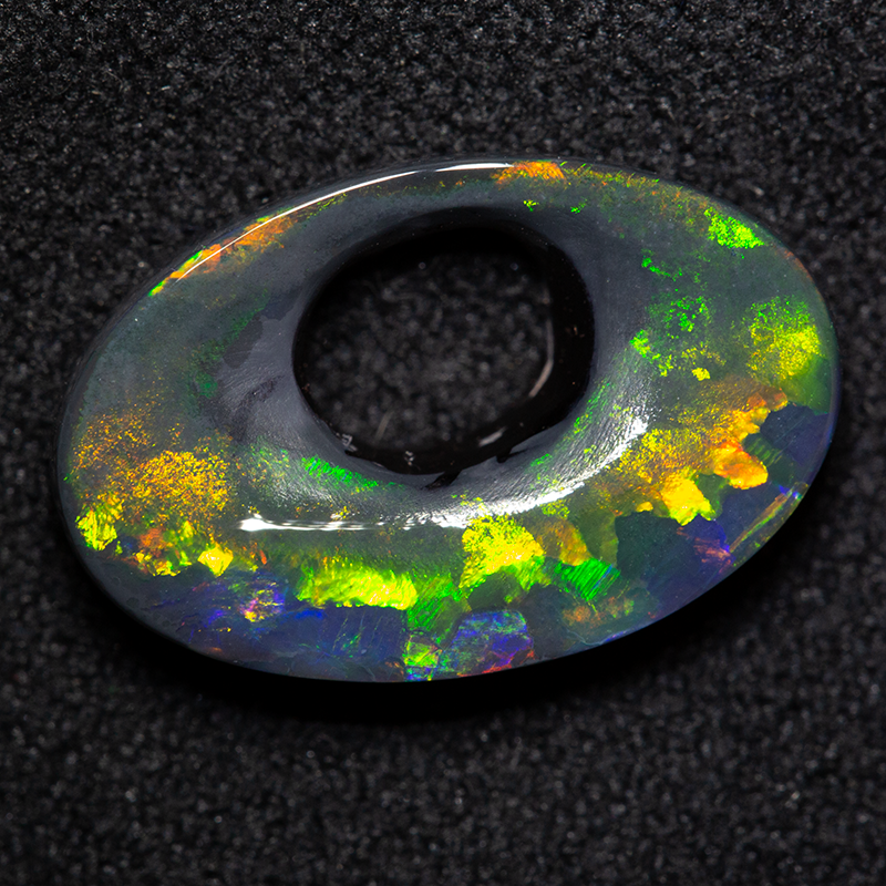 3.35 ct black opal eye 15.6x10.1x3.8mm