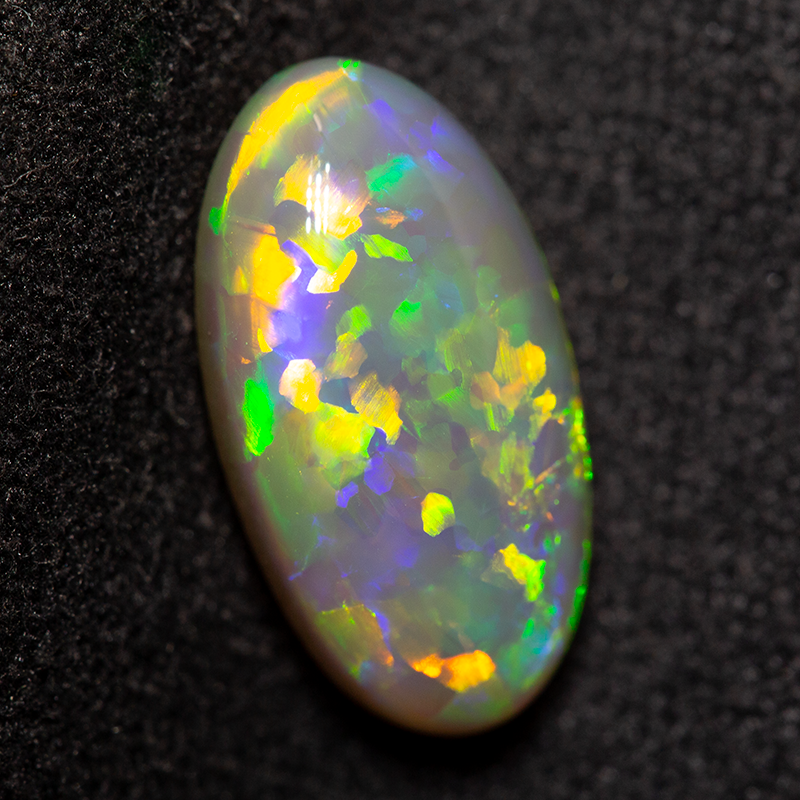 3.41 ct crystal opal 14x7.3x5.4mm
