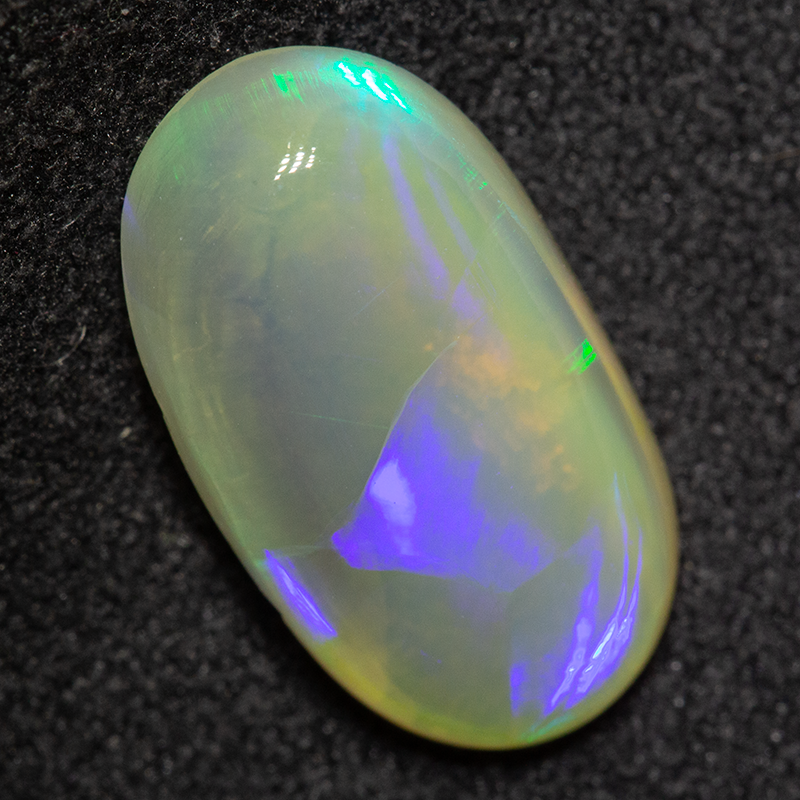 3.50 ct crystal opal 15.3x8.4x4.4mm