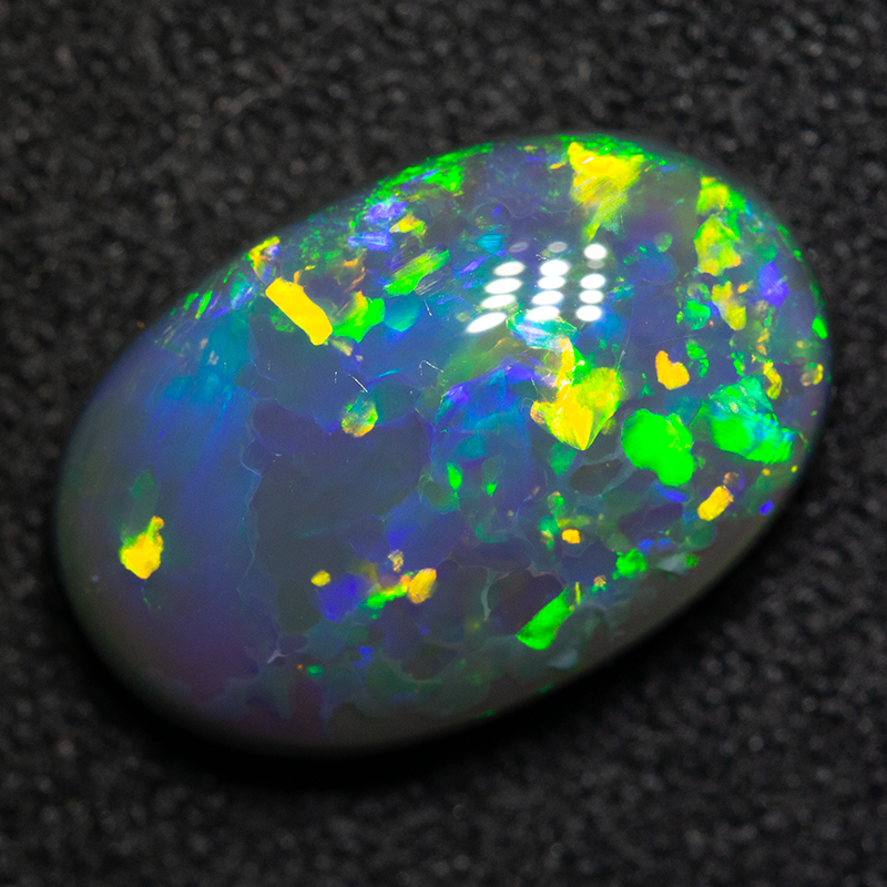 3.60 ct black opal 13.1x8.8x4.8mm