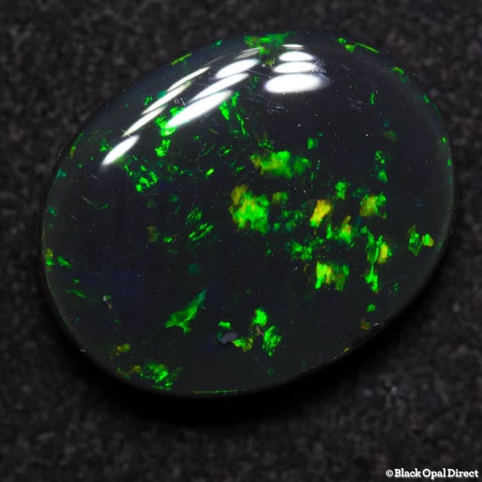 4.07ct black opal1