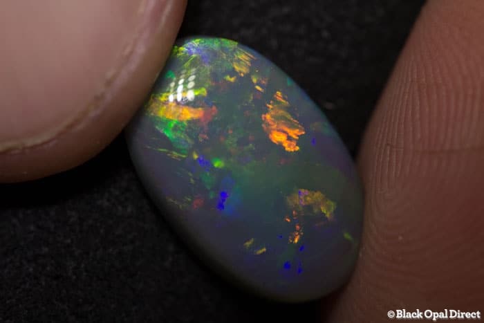 4.36 ct semi black opal 15x10x5mm