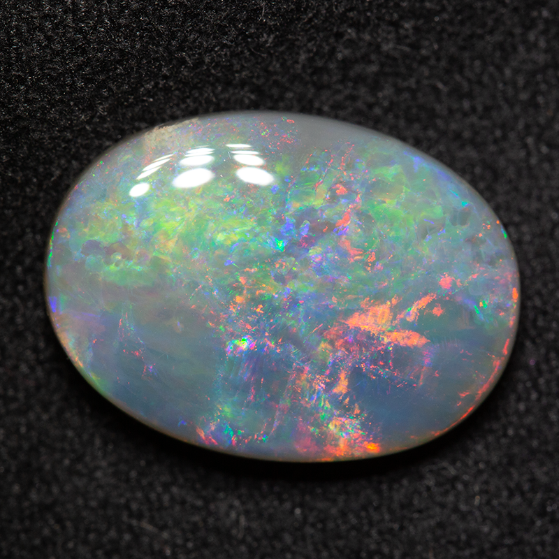 4.51 ct dark opal 14.8x10.8x4.2mm
