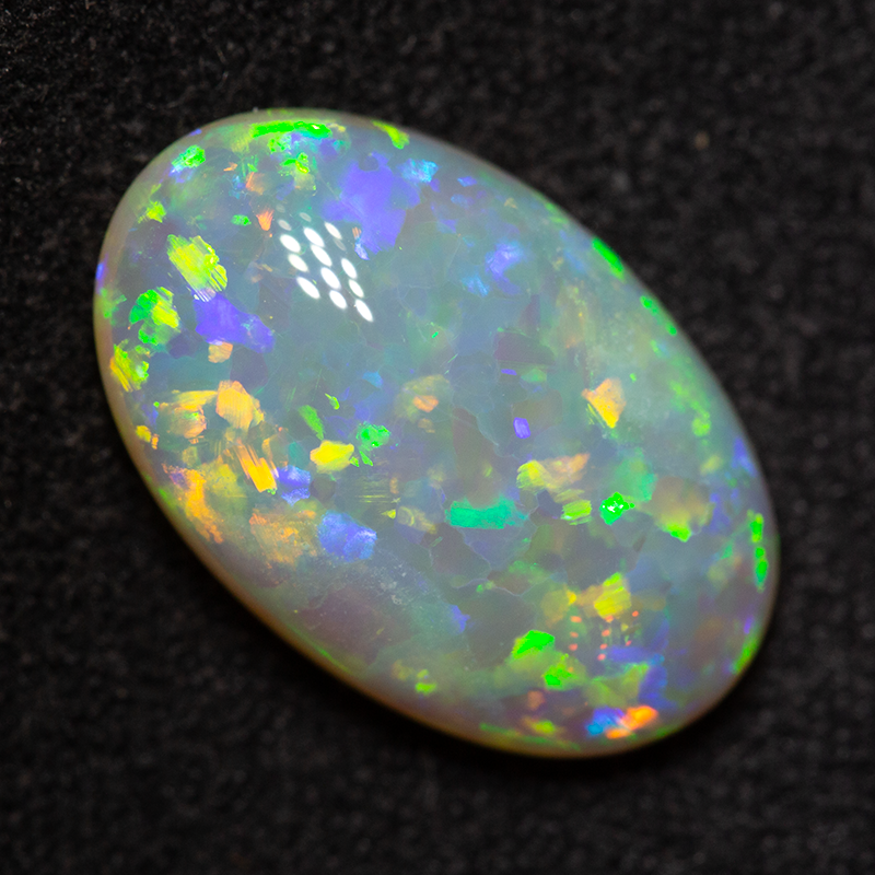 4.52 ct crystal opal 15x9.6x5.1mm