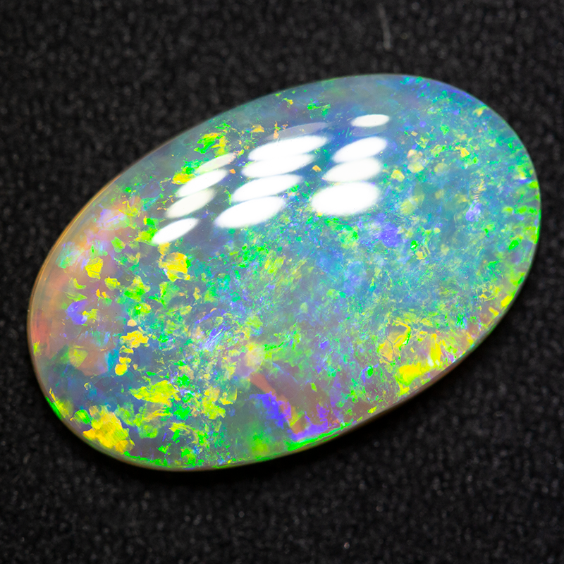 4.61 ct crystal opal 17.2x11.1x3.6mm