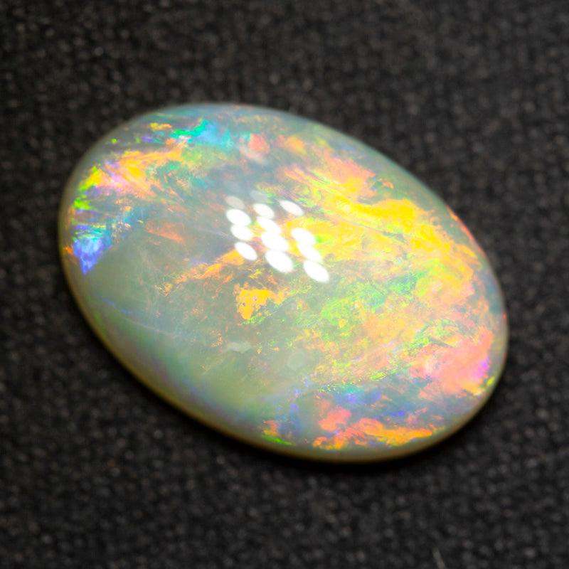 4.63 ct double-sided crystal opal 14.6x9.9x4.7mm