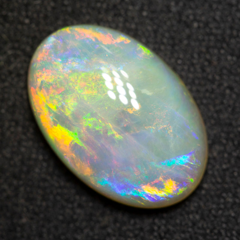 4.63 ct double-sided crystal opal 14.6x9.9x4.7mm