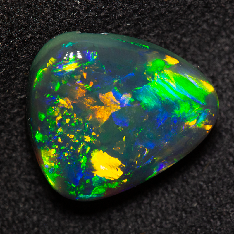 4.68 ct gem black opal 12.3x11x5.6mm