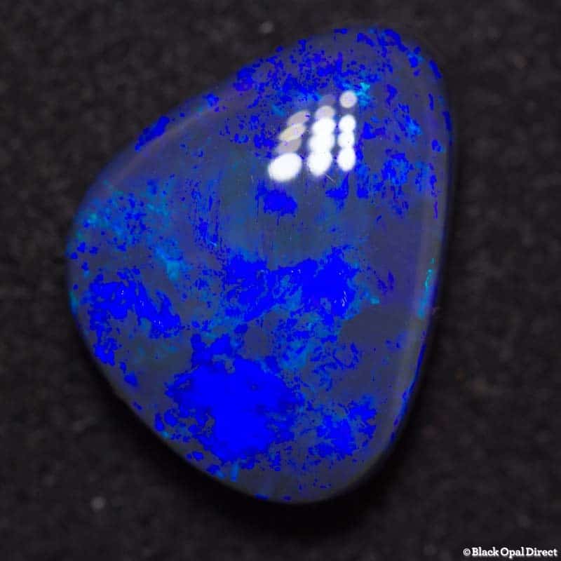 4.77ct black opal1