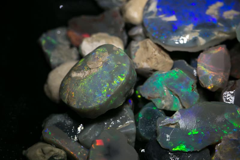 400 ct rough and rubbed opal parcel