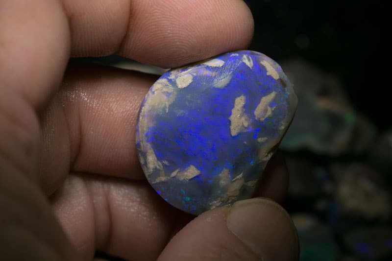 400 ct rough and rubbed opal parcel