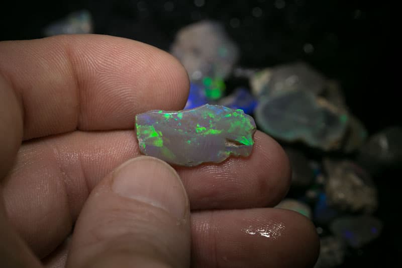400 ct rough and rubbed opal parcel