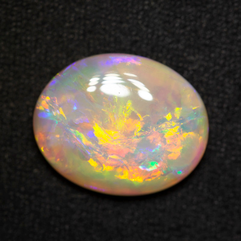 5.04 ct crystal opal 14.9x12x4.6mm