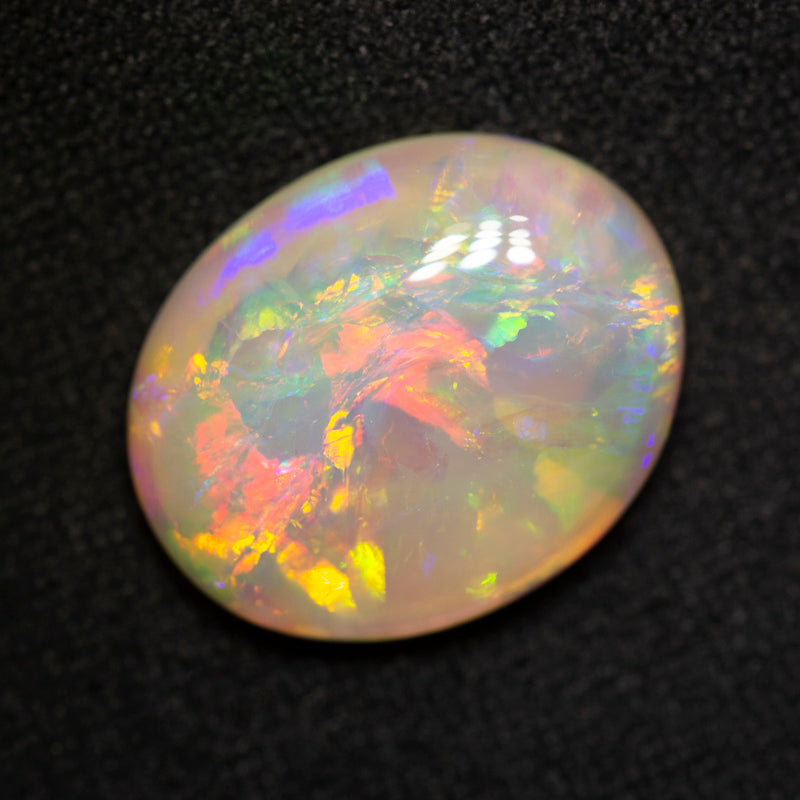 5.04 ct crystal opal 14.9x12x4.6mm