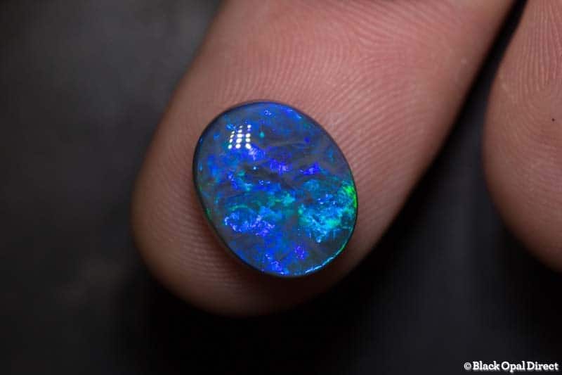 5.09 ct semi black opal 13x11x5mm