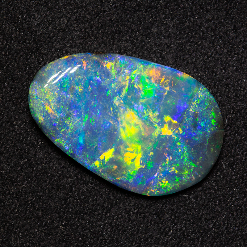 5.37 ct boulder opal 17.9x11.6x3.4mm