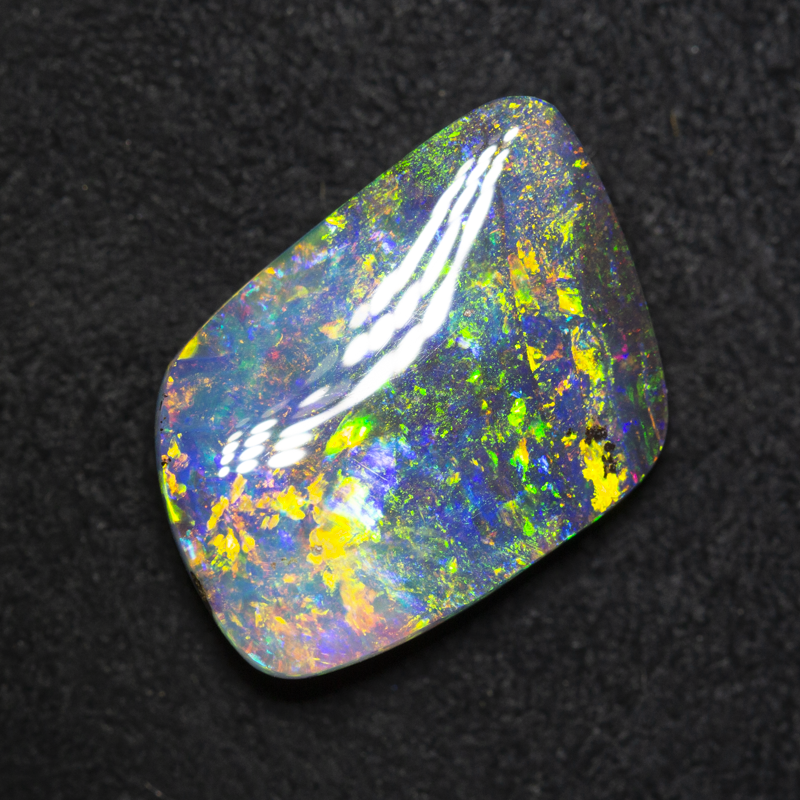 5.51 ct boulder opal 13.8x10.7x4.1mm