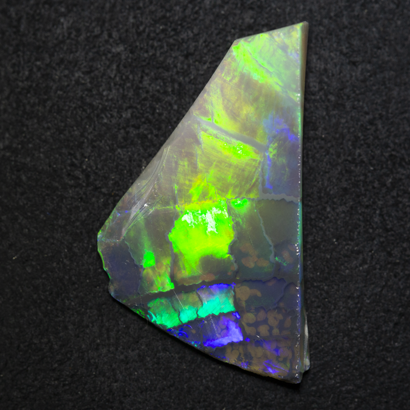 5.71 ct crystal opal specimen 24.4x13.9x4.2mm