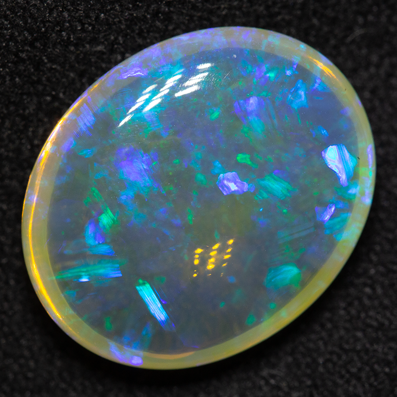 5.84 ct double-sided crystal opal 14.9x12.2x5.2mm