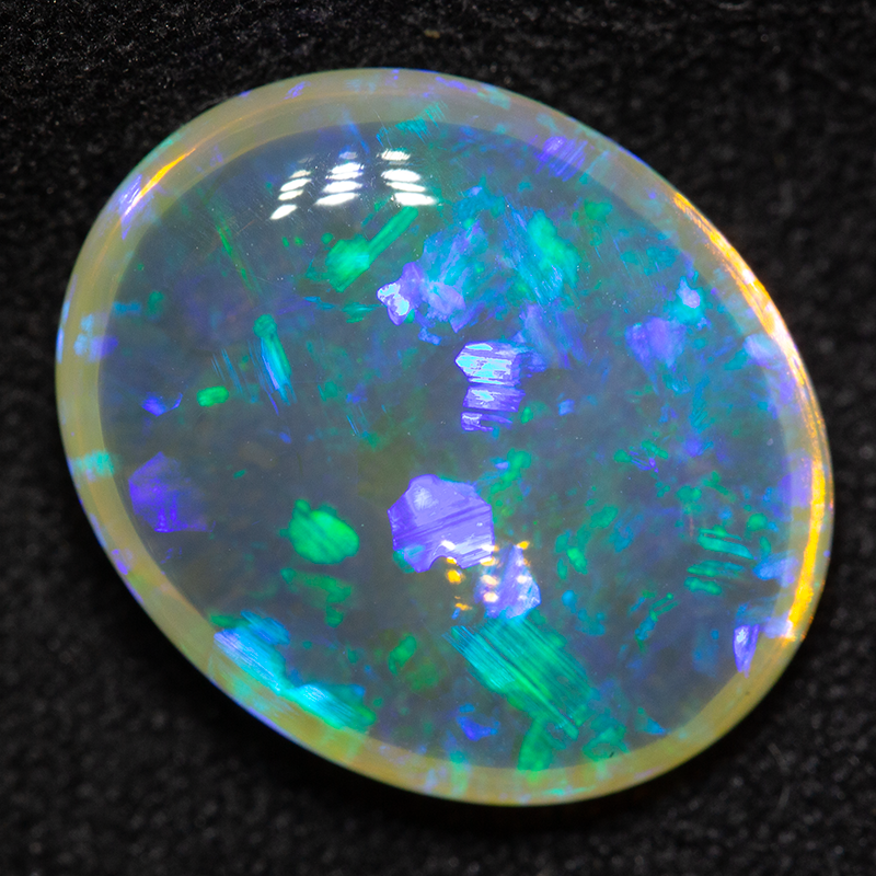 5.84 ct double-sided crystal opal 14.9x12.2x5.2mm