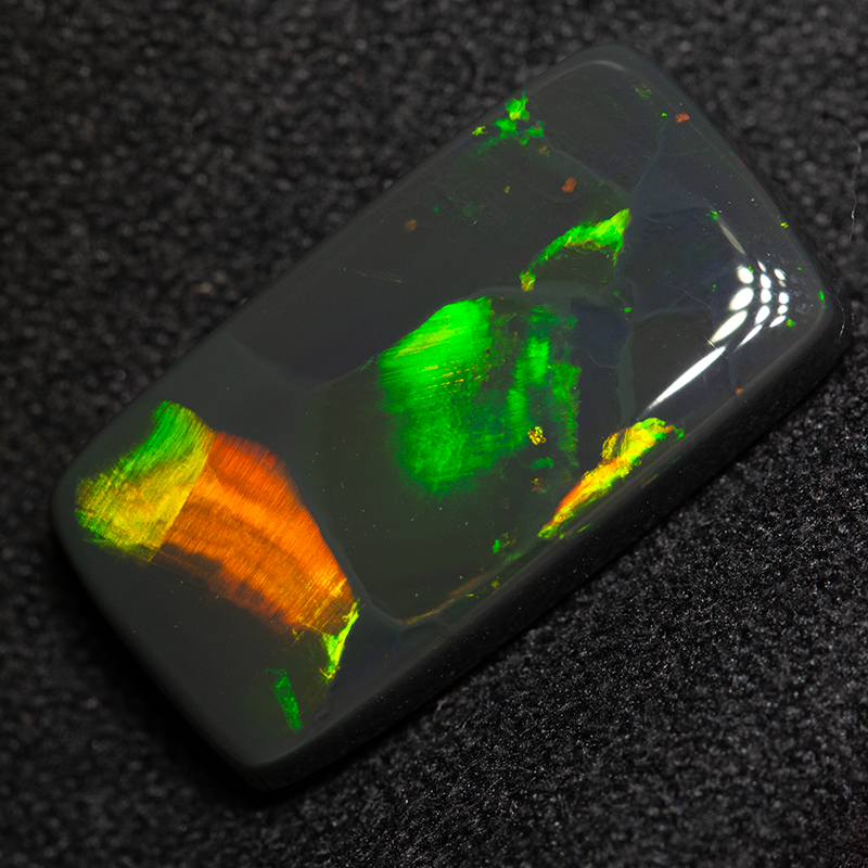 6.20 ct black opal 17.5x9.4x4.6mm