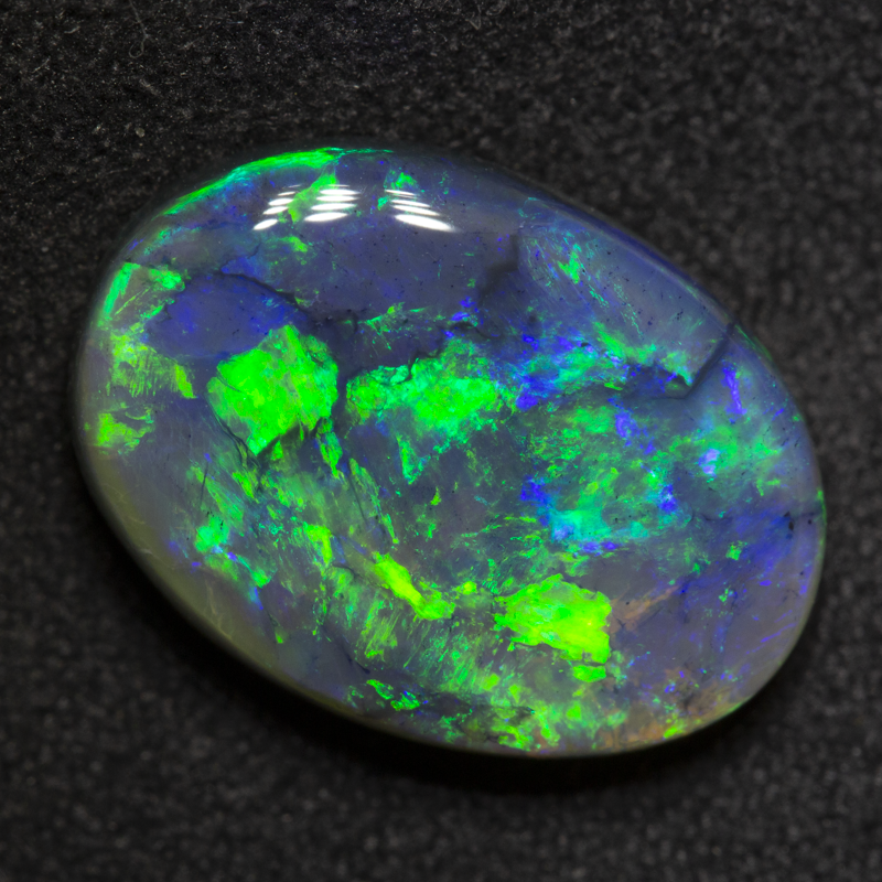 6.33 ct black opal 15.8x11.4x5.4mm
