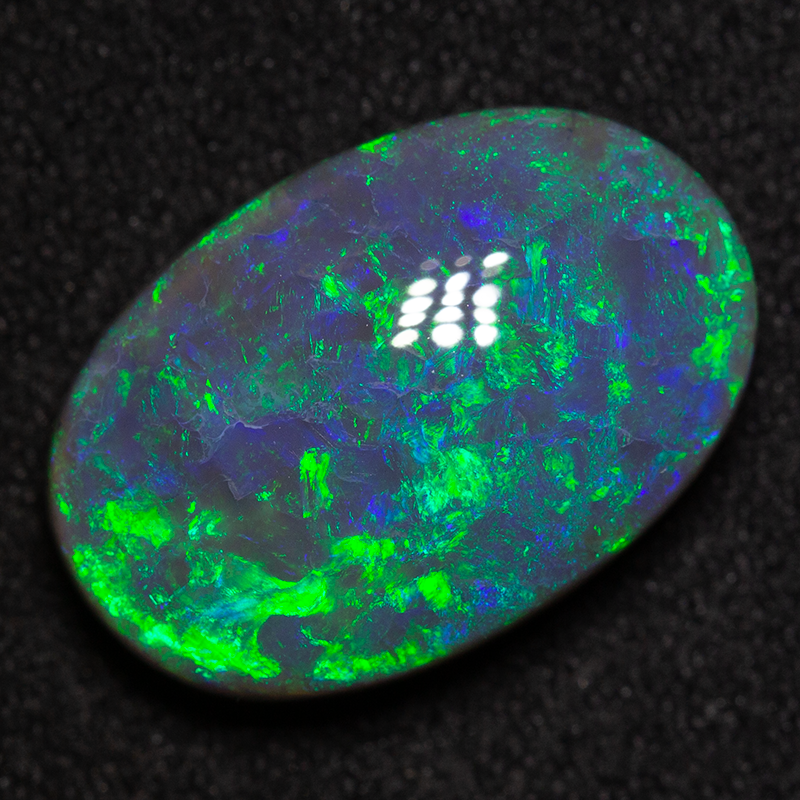 7.35 ct black opal 16.6x11.2x6mm