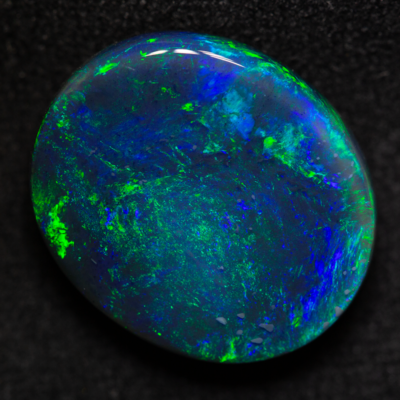 7.36 ct black opal 15.8x13.5x5.4mm