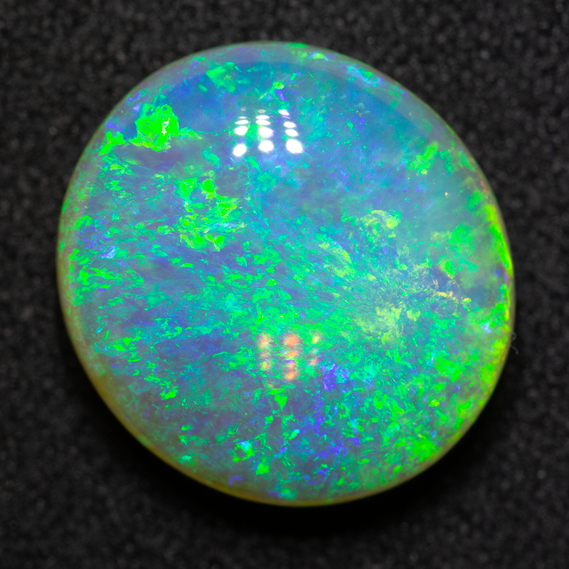 7.75 ct double-sided crystal opal 14.2x13.1x6.7mm