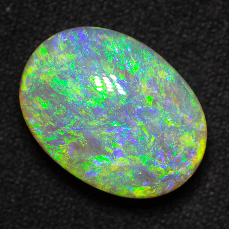 9.33 ct double-sided crystal opal 15.8x11.7x8.3mm