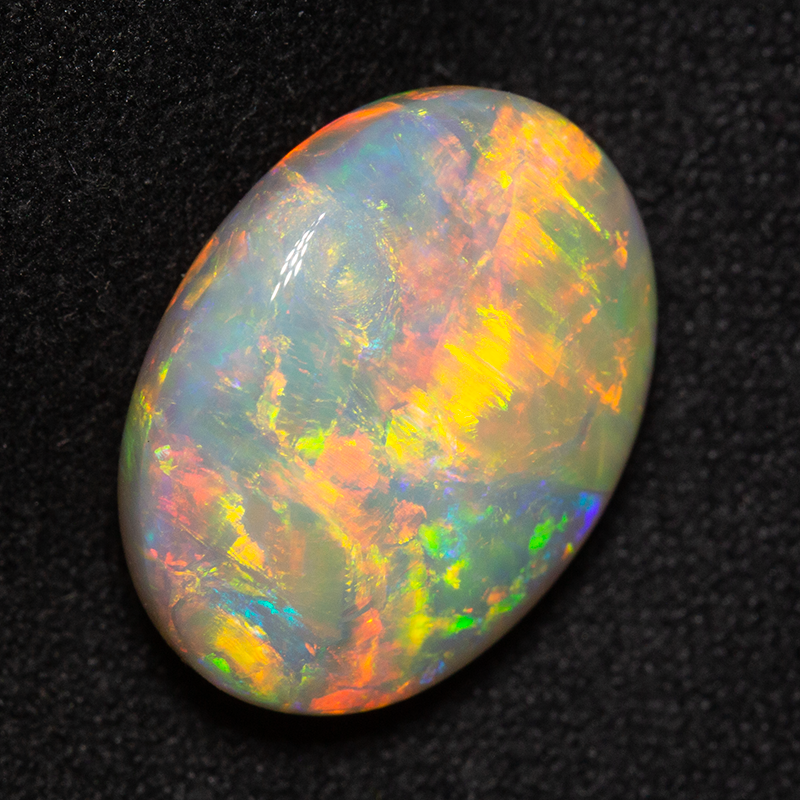 9.51 ct double-sided crystal opal 16.7x12.7x7.7mm