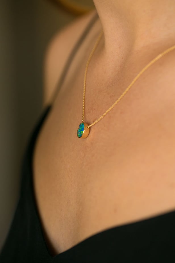 Johanna 18kt Gold Necklace with 0.94ct Black Opal