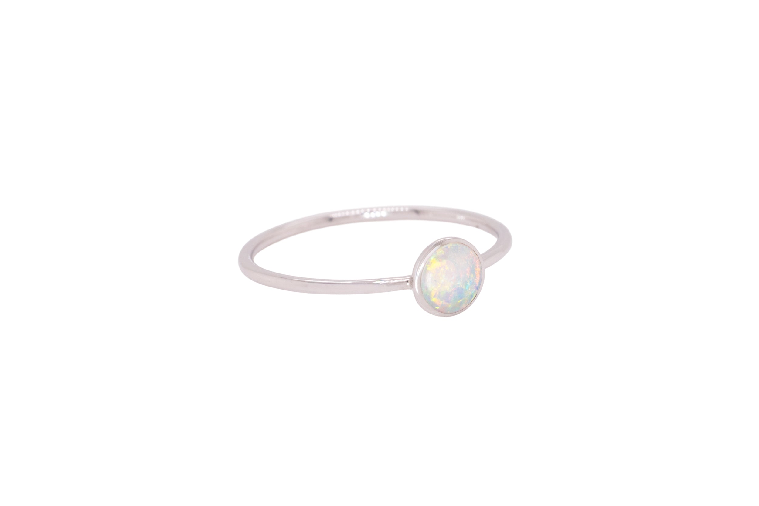 Lune — 18kt White Gold 0.30 ct Crystal Opal Ring