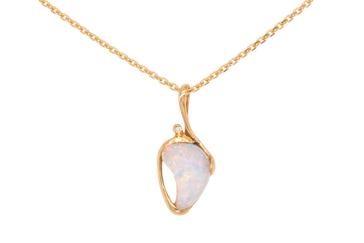 Estelle — 18kt Yellow Gold 1.05 ct Crystal Opal Diamond Pendant