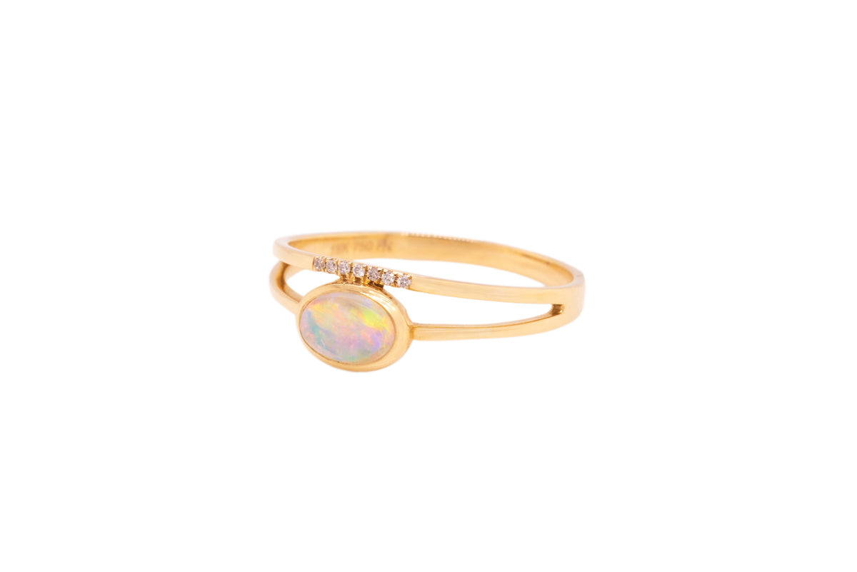 Josie — 18kt Yellow Gold 0.25 ct Crystal Opal Diamond Ring