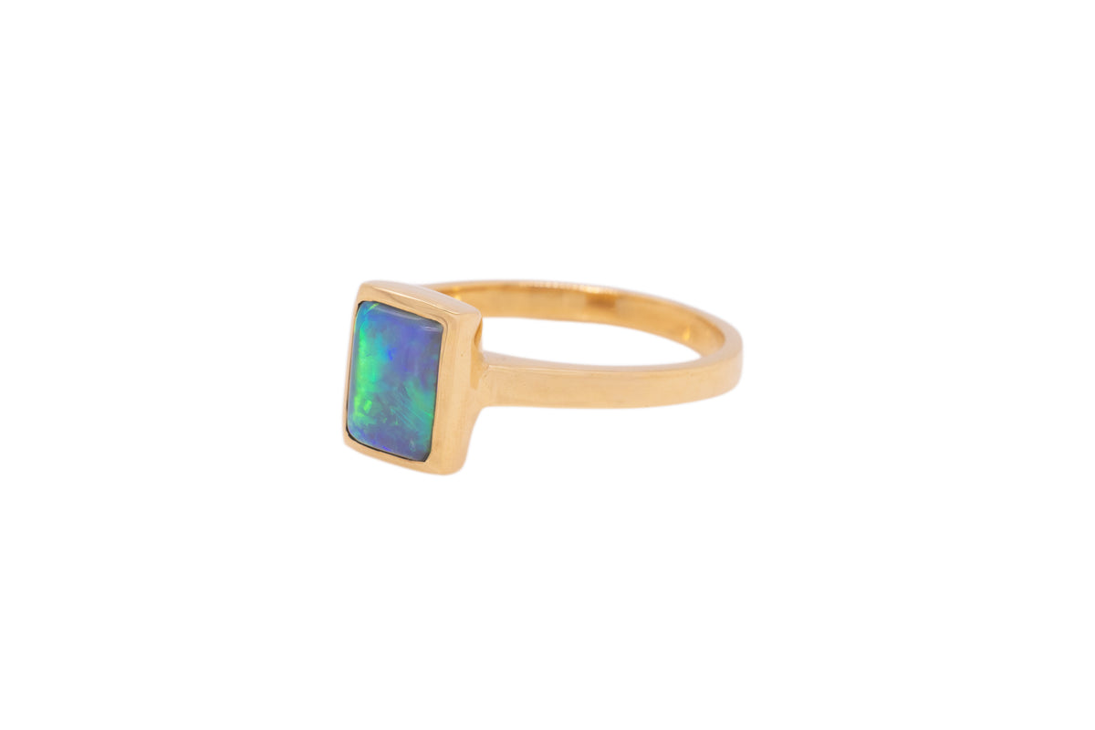 18kt Yellow Gold 1.44 ct Dark Opal Ring