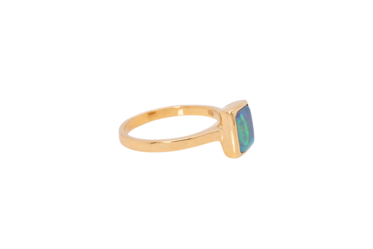 18kt Yellow Gold 1.44 ct Dark Opal Ring