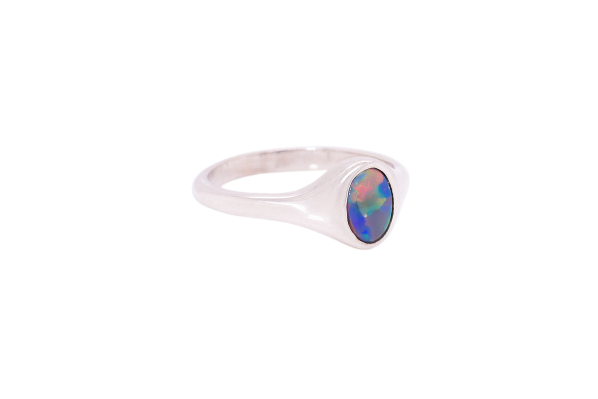 Valentina Petite — 18kt White Gold 0.45 ct Black Opal Ring